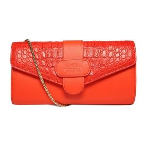 Pre-Order D’MOM Hebilla Spain designer clutch!